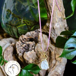 Elegant Gold and Pink Stone Necklace